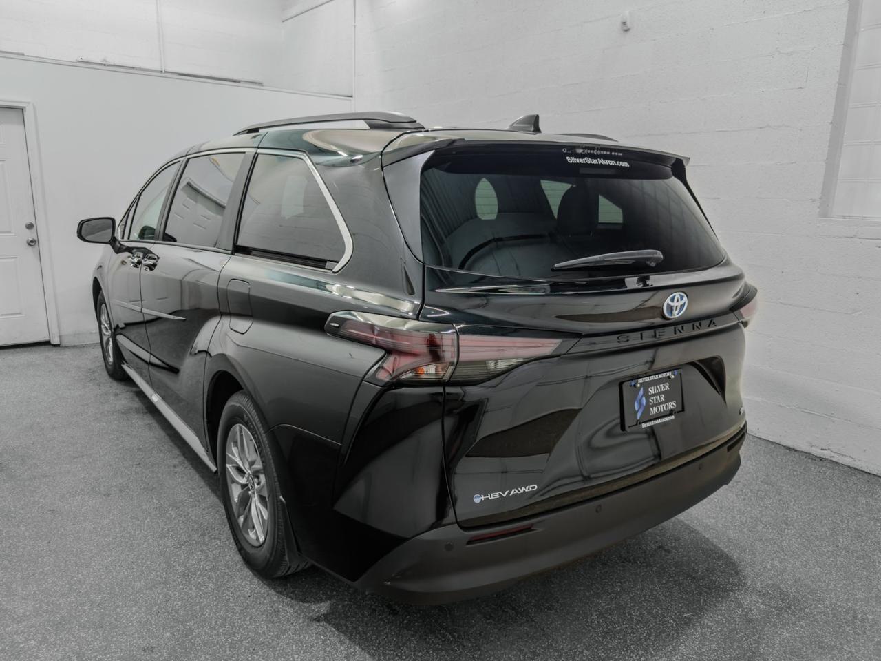 2025 Toyota Sienna XLE HYBRID AWD Tallmadge OH
