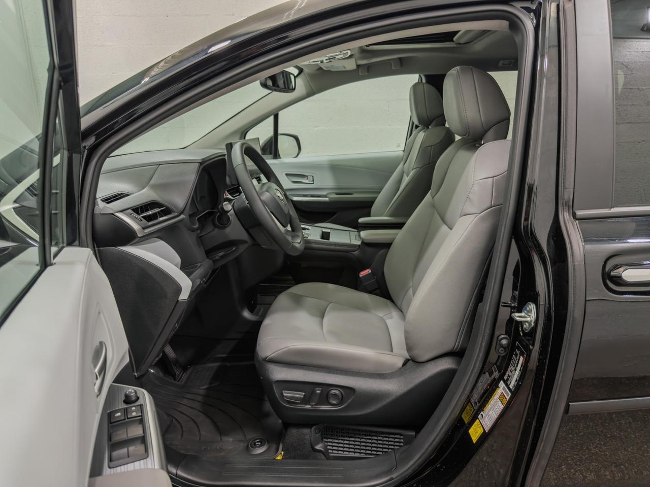 2025 Toyota Sienna XLE HYBRID AWD Tallmadge OH