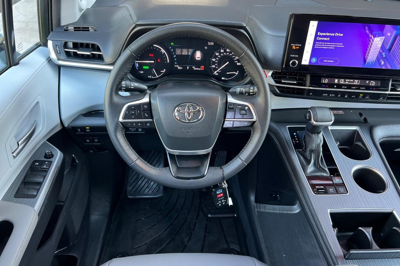 2025 Toyota Sienna XLE Roseville CA