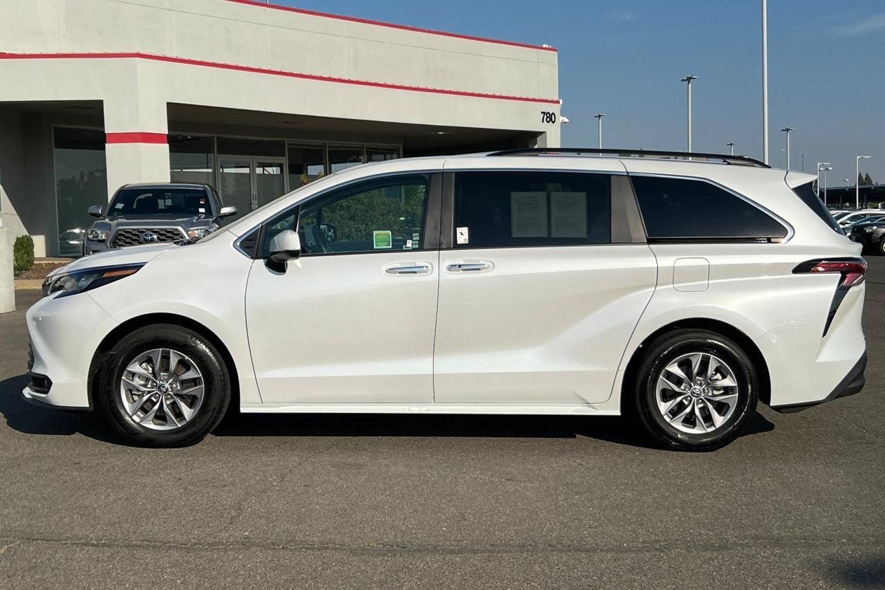 2025 Toyota Sienna XLE Roseville CA