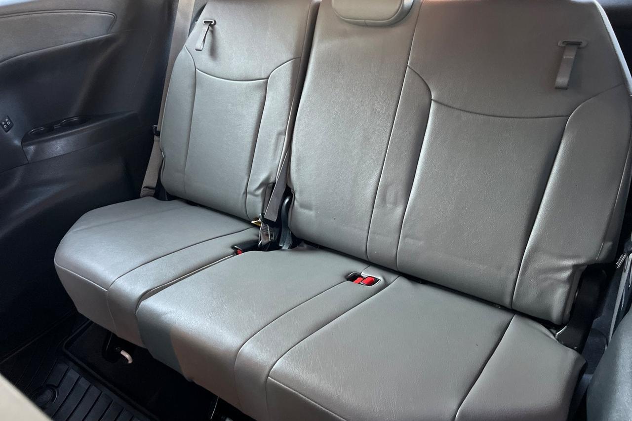 2025 Toyota Sienna XLE Roseville CA