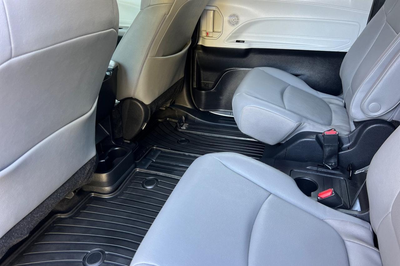 2025 Toyota Sienna XLE Roseville CA