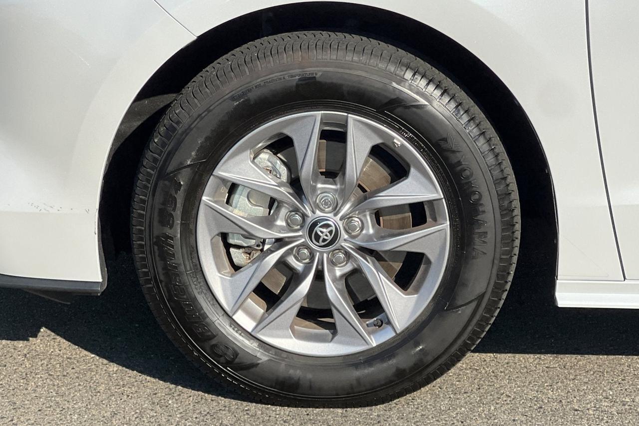 2025 Toyota Sienna XLE Roseville CA