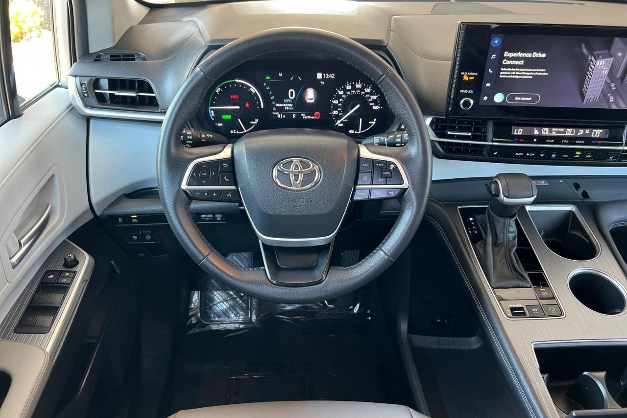 2025 Toyota Sienna XLE Roseville CA