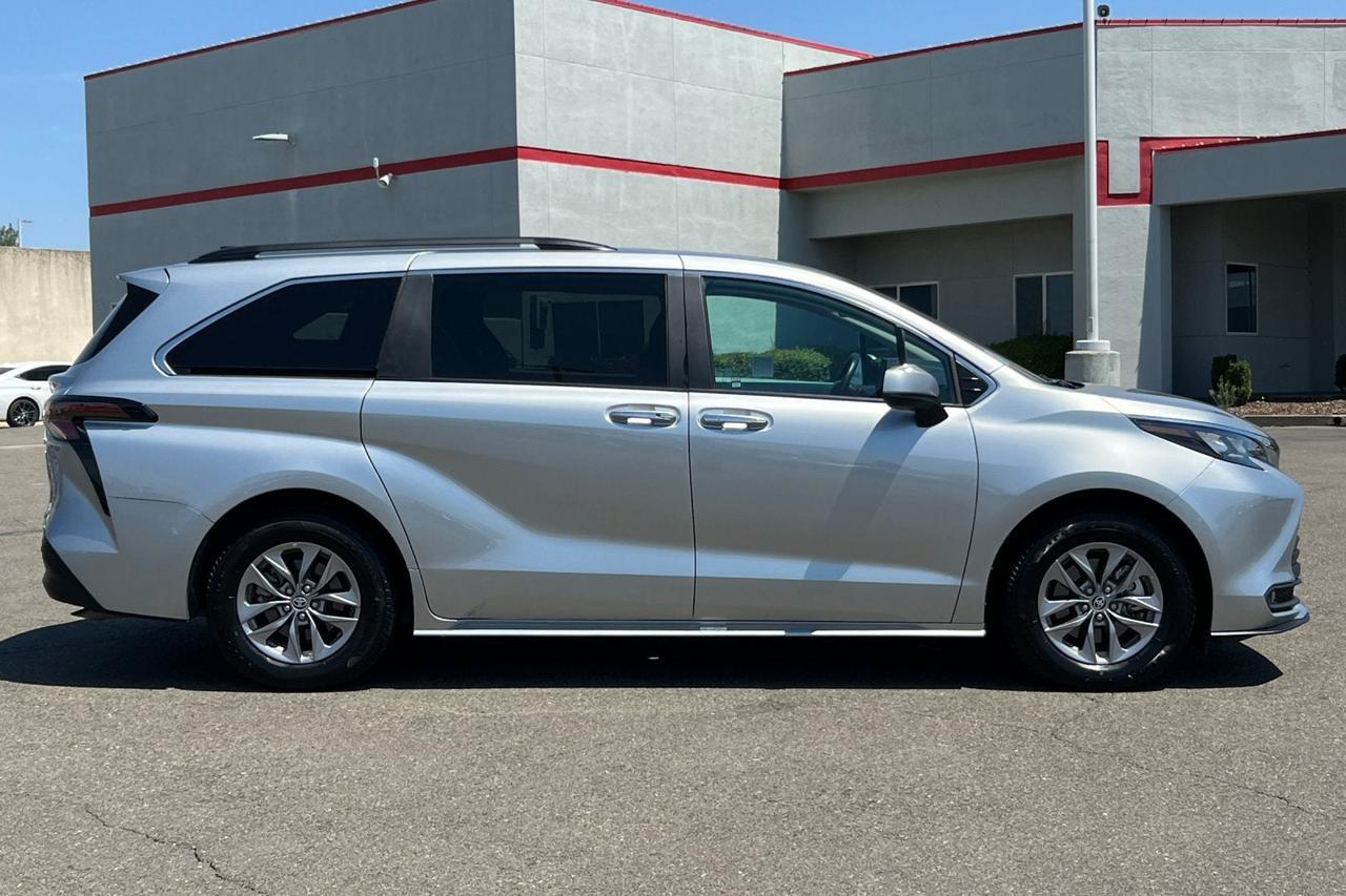 2025 Toyota Sienna XLE Roseville CA