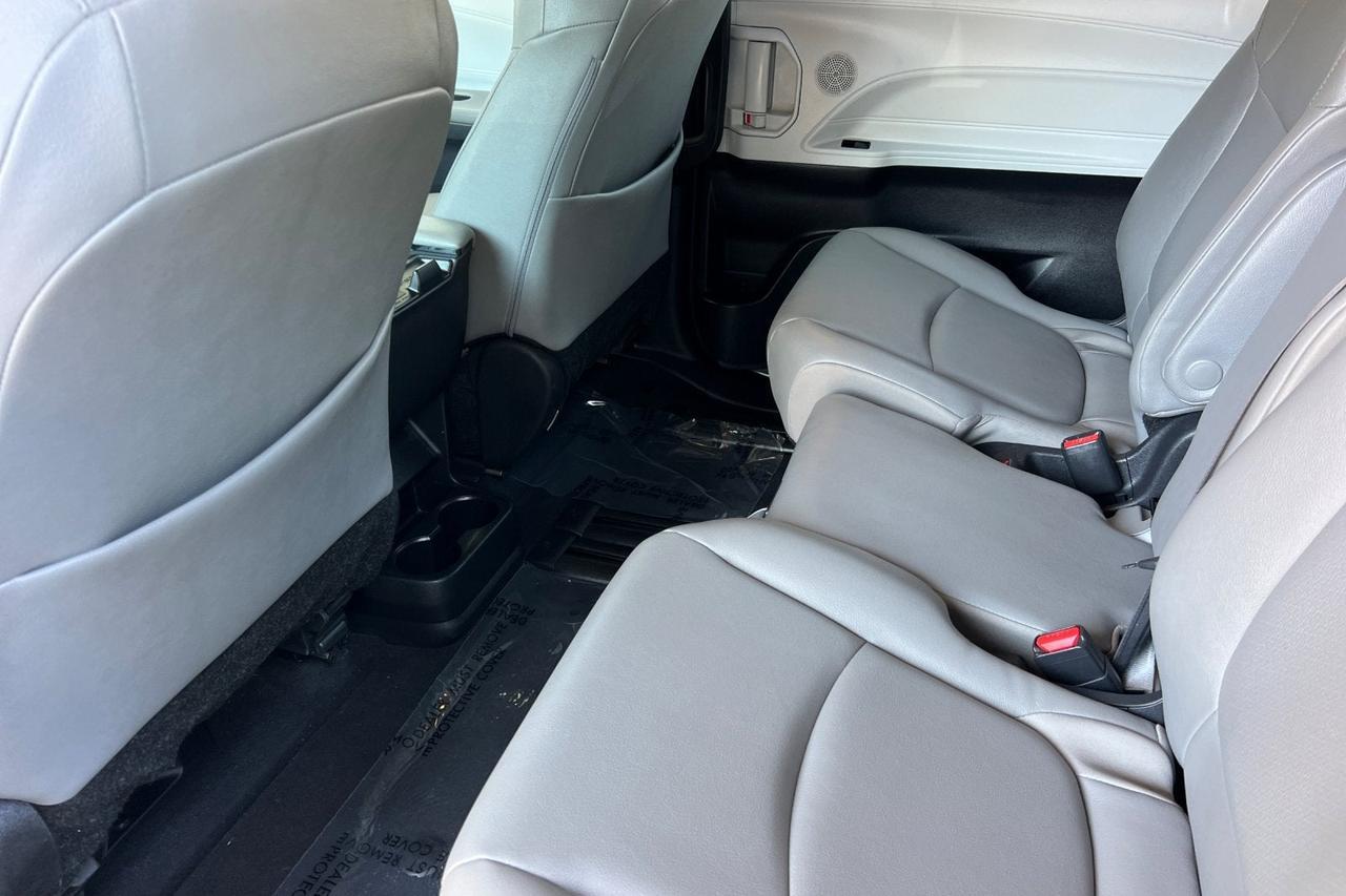2025 Toyota Sienna XLE Roseville CA