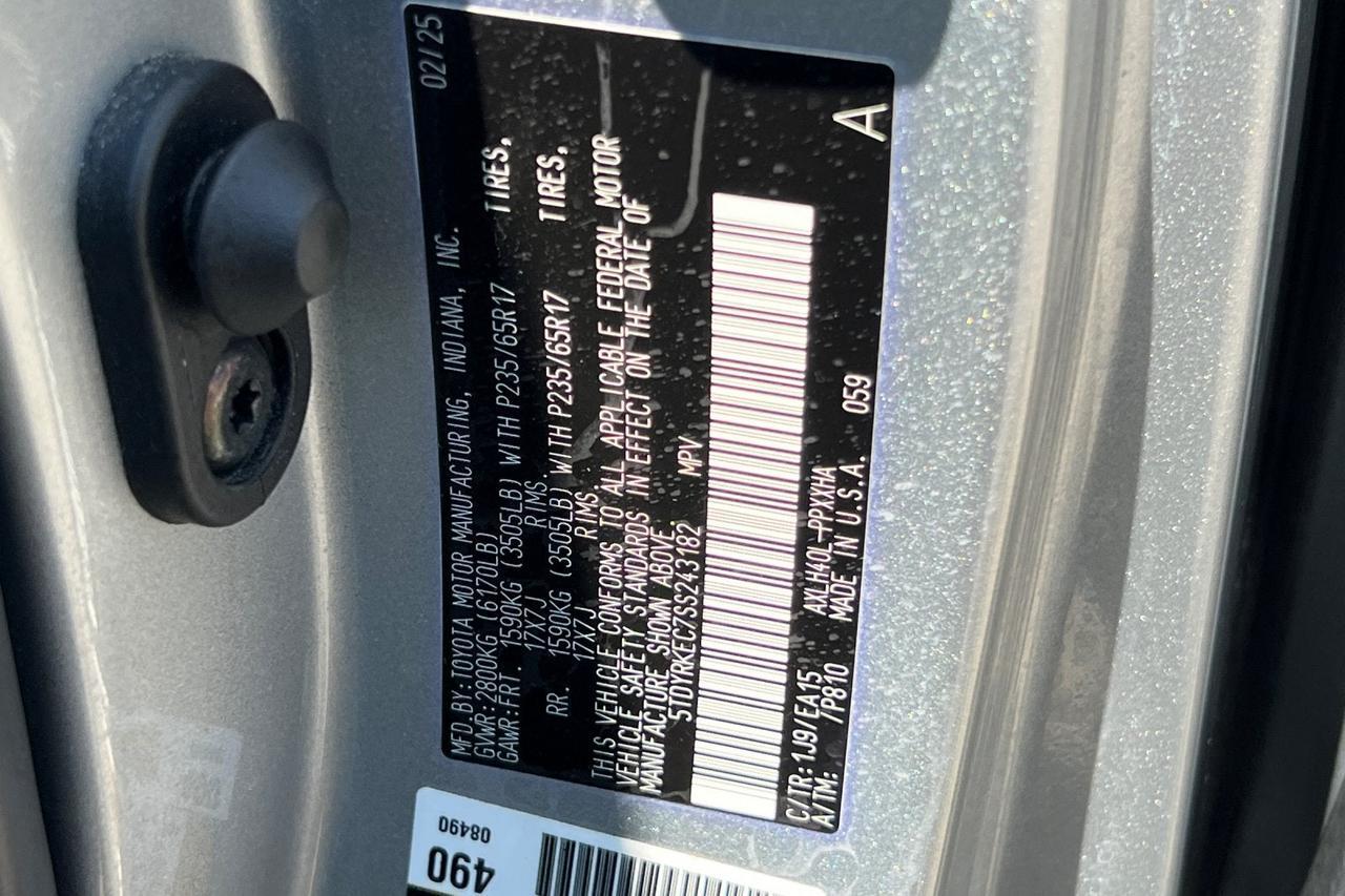 2025 Toyota Sienna XLE Roseville CA