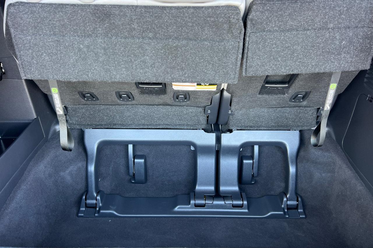 2025 Toyota Sienna XLE Roseville CA