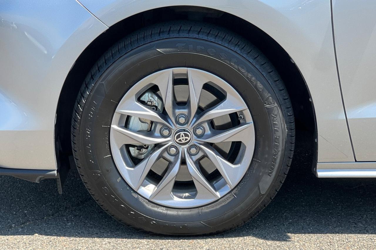 2025 Toyota Sienna XLE Roseville CA