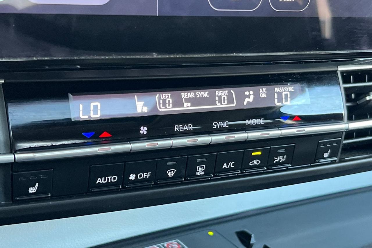 2025 Toyota Sienna XLE Roseville CA