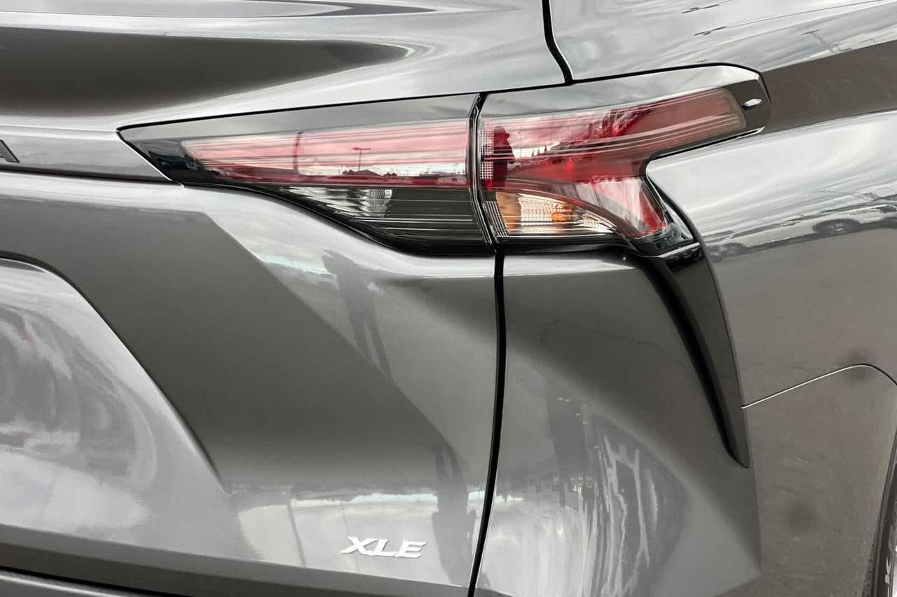 2025 Toyota Sienna XLE Roseville CA