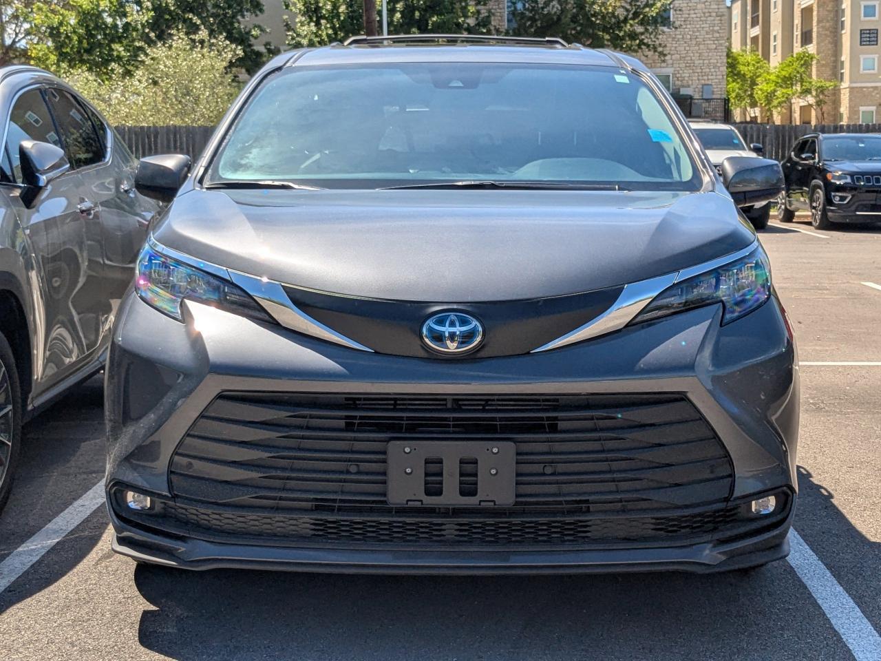 2025 Toyota Sienna XLE