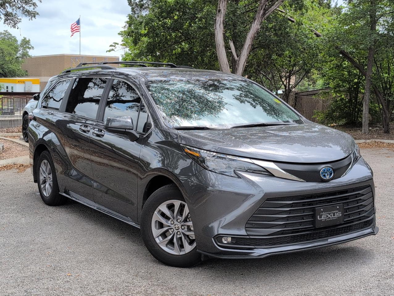 2025 Toyota Sienna XLE