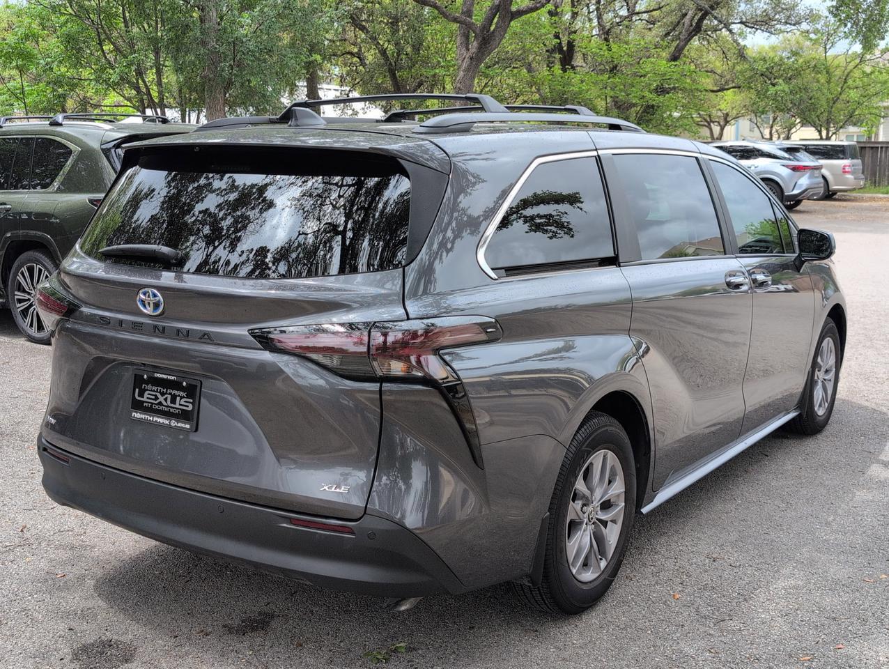 2025 Toyota Sienna XLE