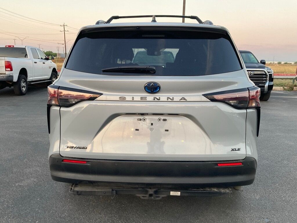 2025 Toyota Sienna XLE San Antonio TX