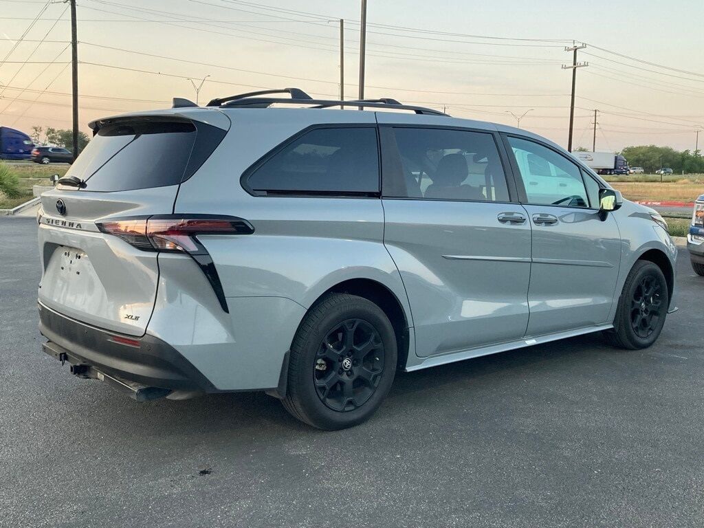 2025 Toyota Sienna XLE San Antonio TX