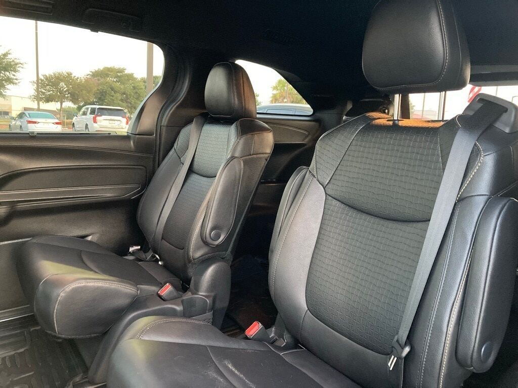 2025 Toyota Sienna XLE San Antonio TX