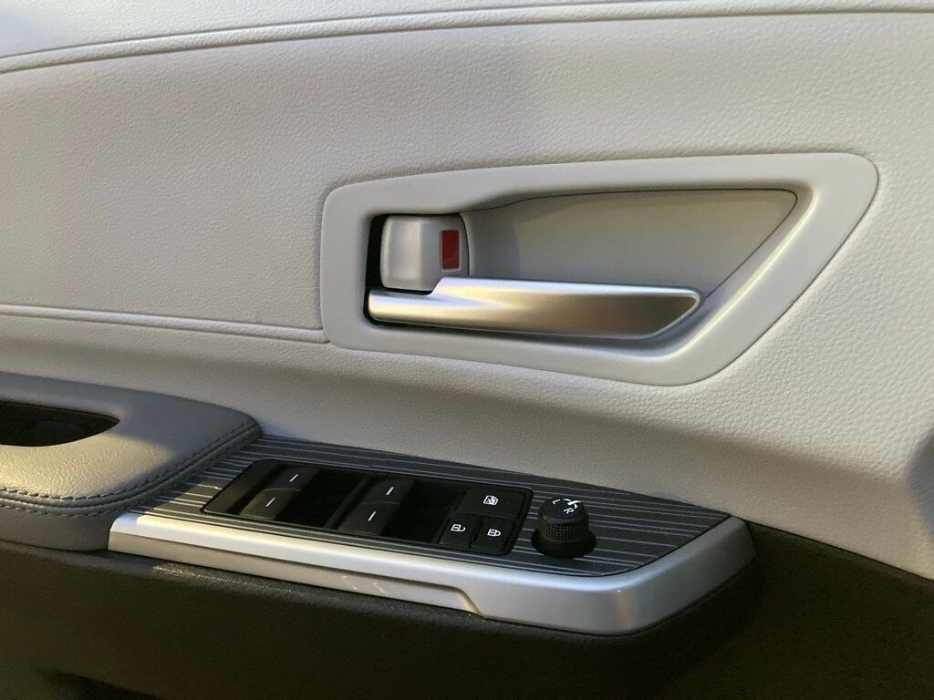 2025 Toyota Sienna XLE San Antonio TX