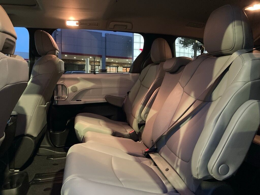 2025 Toyota Sienna XLE San Antonio TX