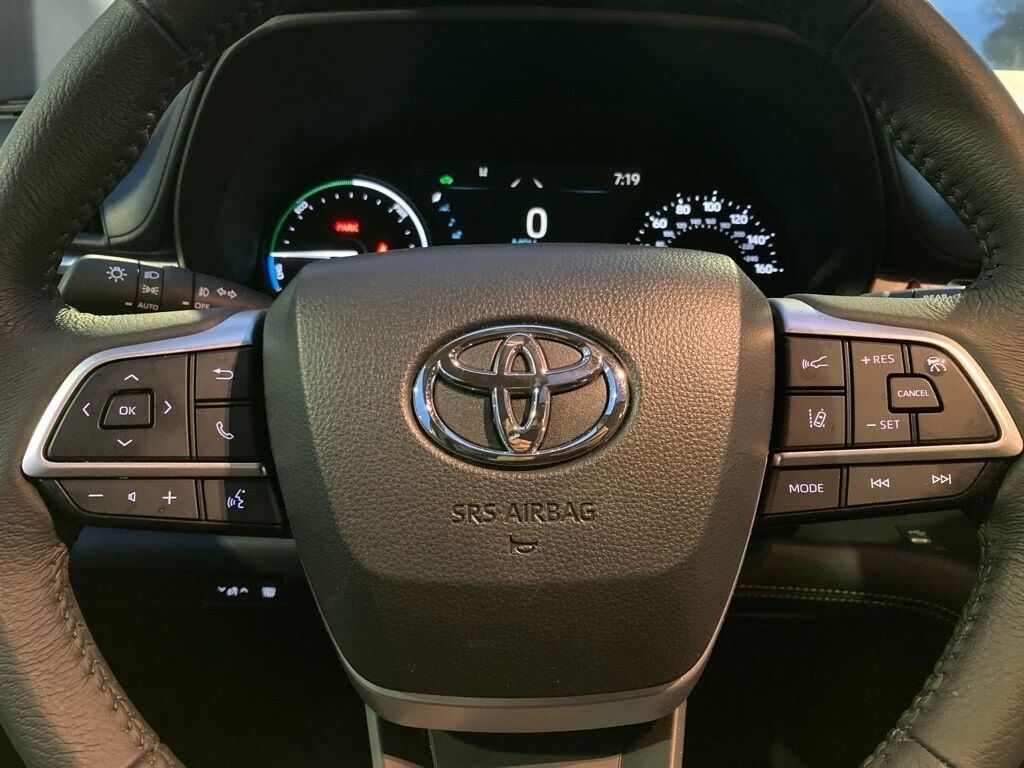 2025 Toyota Sienna XLE San Antonio TX