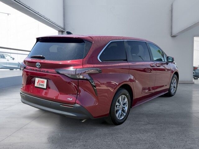 2025 Toyota Sienna XLE Yuma AZ
