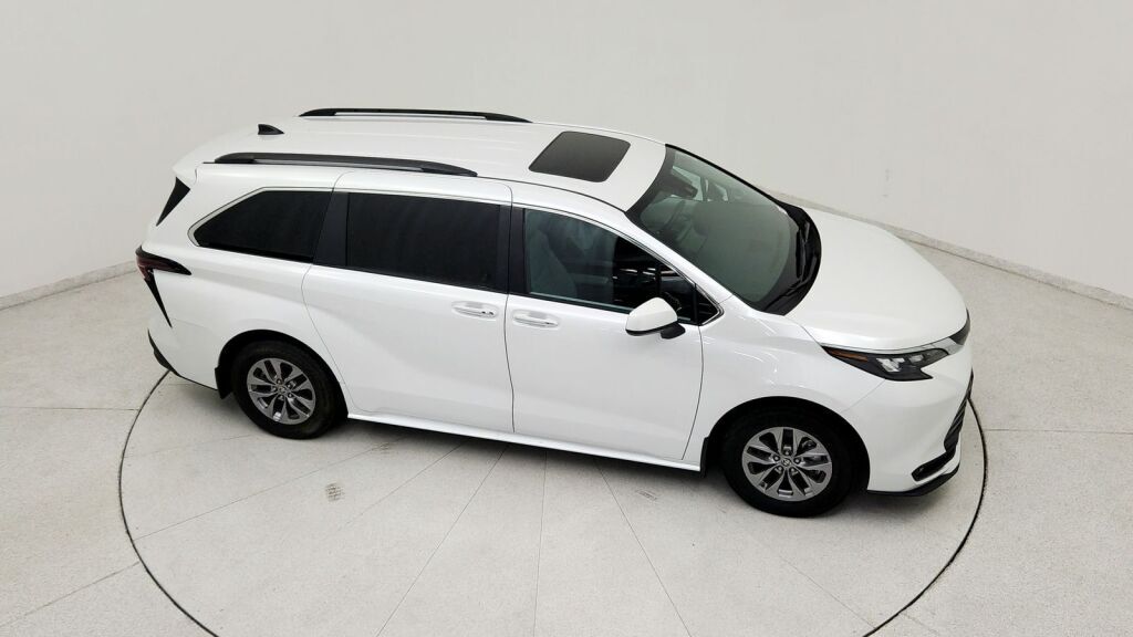 2025 Toyota Sienna XLE Laurel MD