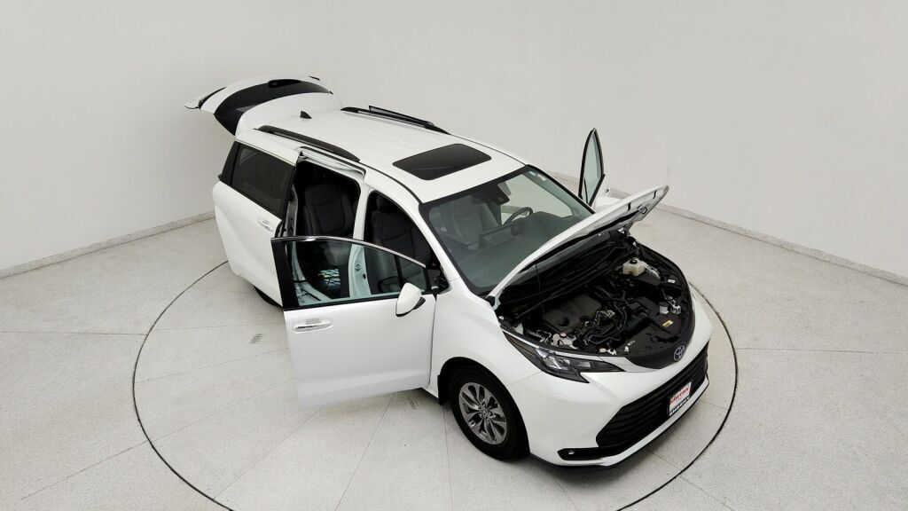 2025 Toyota Sienna XLE Laurel MD