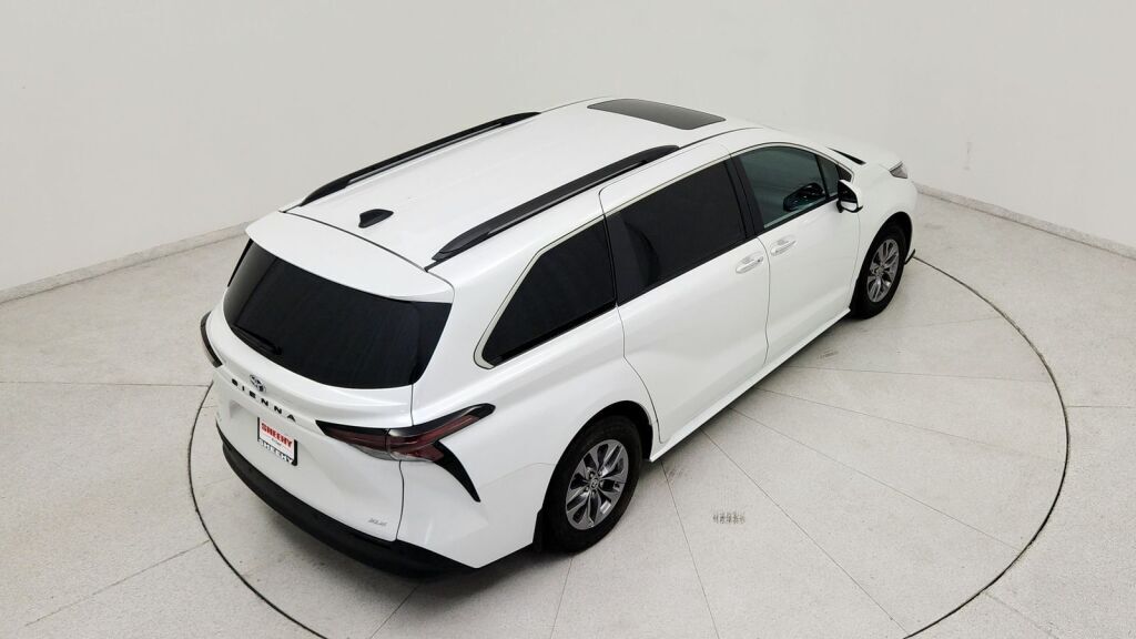 2025 Toyota Sienna XLE Laurel MD