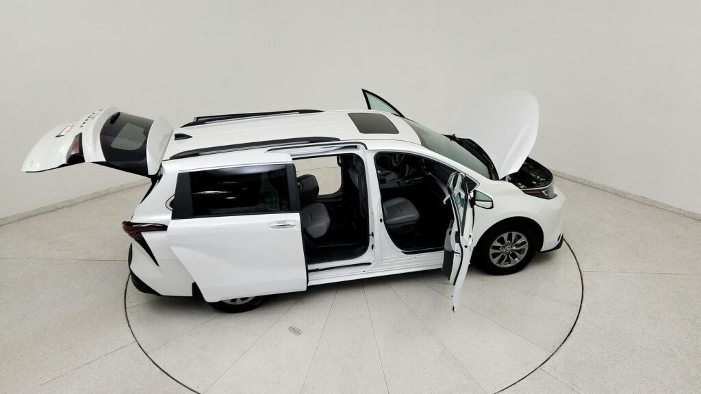 2025 Toyota Sienna XLE Laurel MD