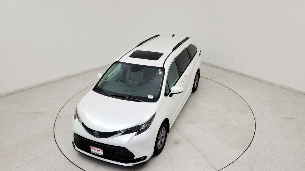 2025 Toyota Sienna XLE Laurel MD