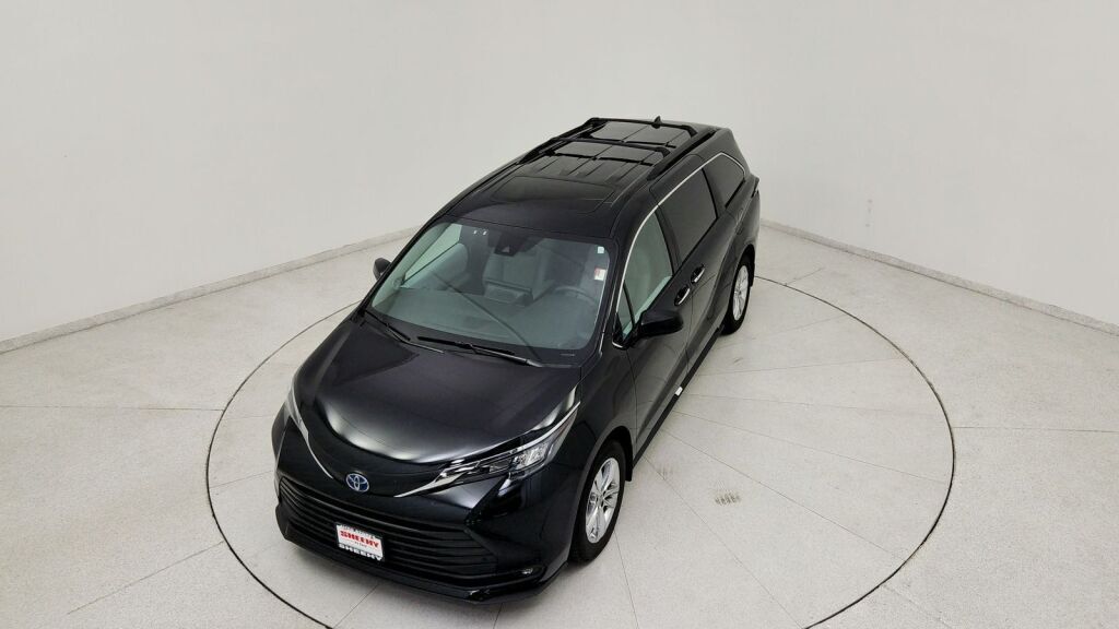2025 Toyota Sienna XLE Laurel MD