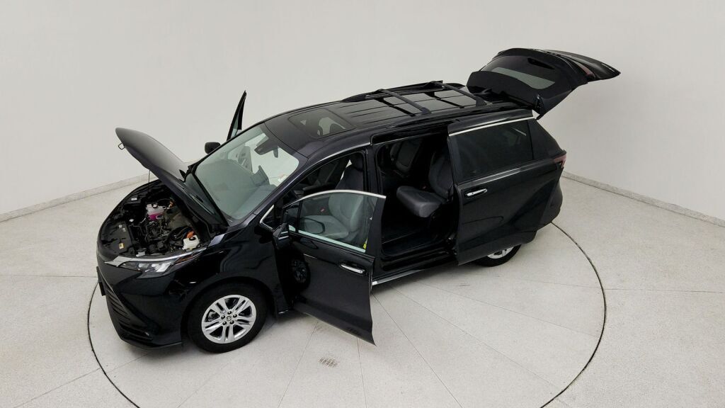 2025 Toyota Sienna XLE Laurel MD