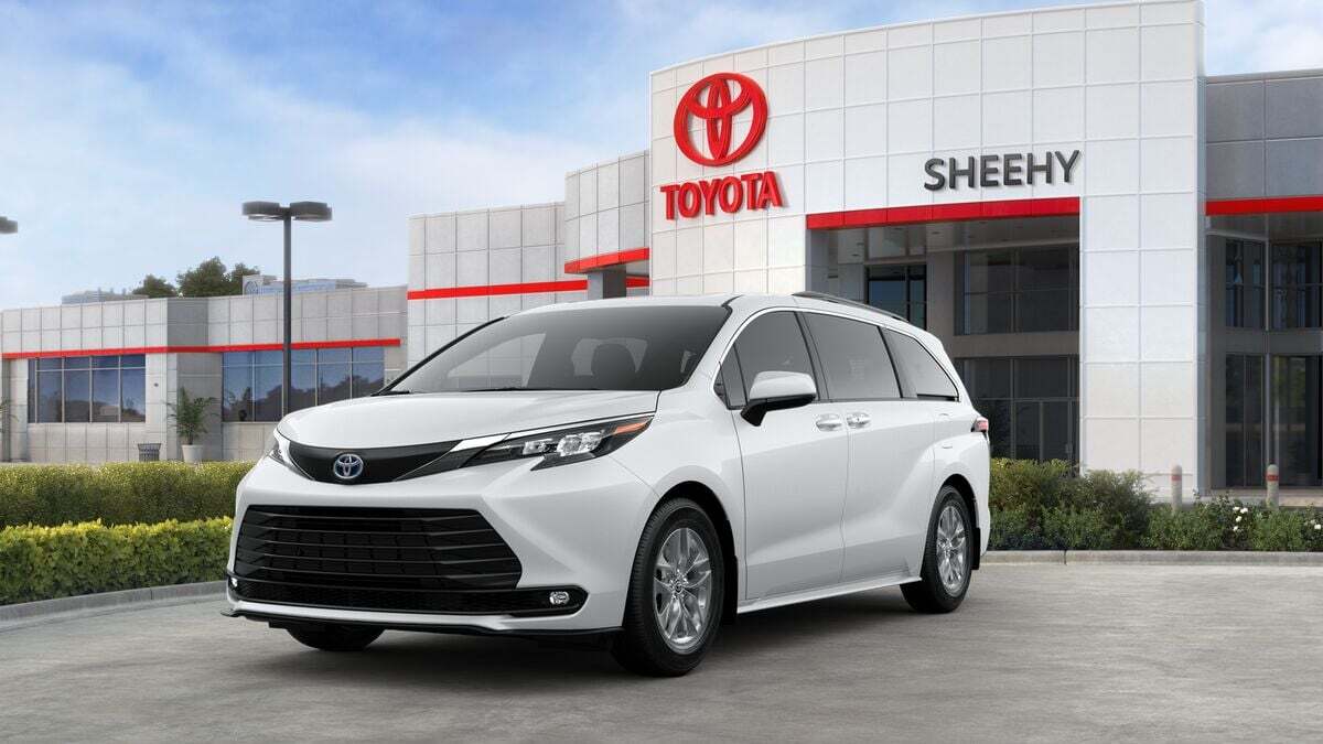 2025 Toyota Sienna XLE