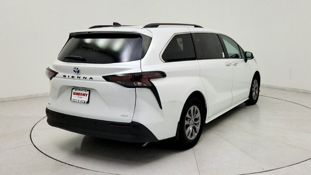 2025 Toyota Sienna XLE Laurel MD