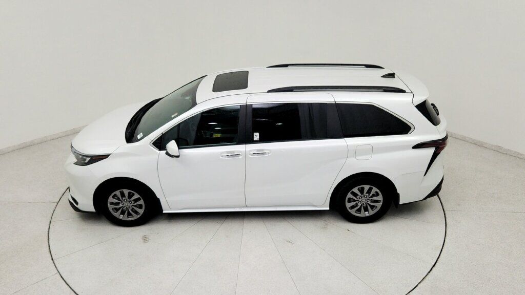 2025 Toyota Sienna XLE Laurel MD
