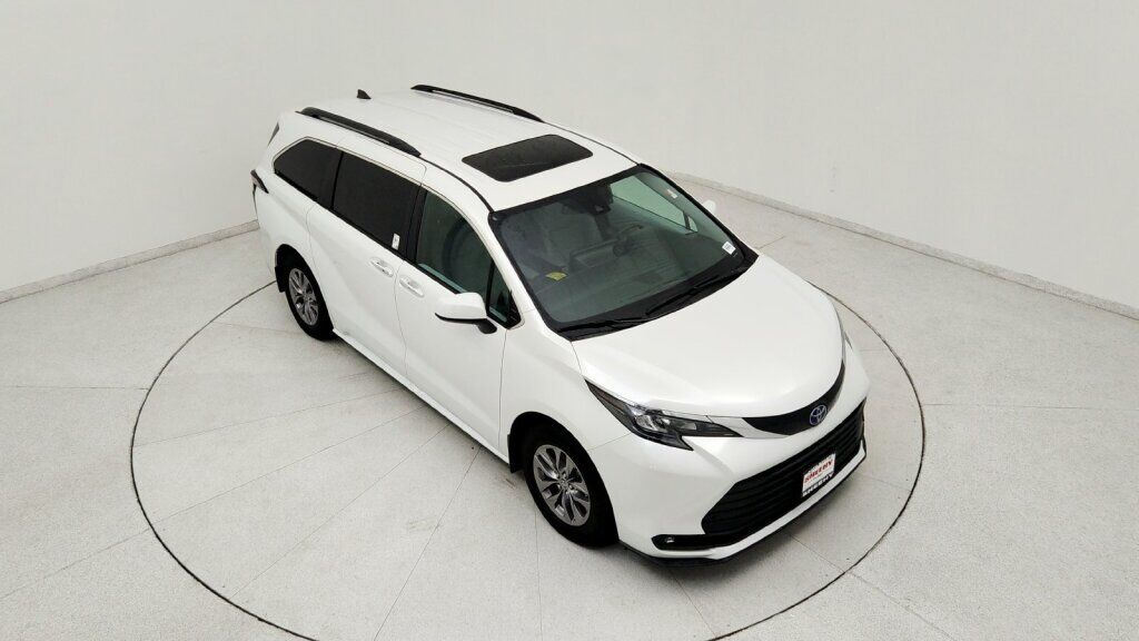 2025 Toyota Sienna XLE Laurel MD