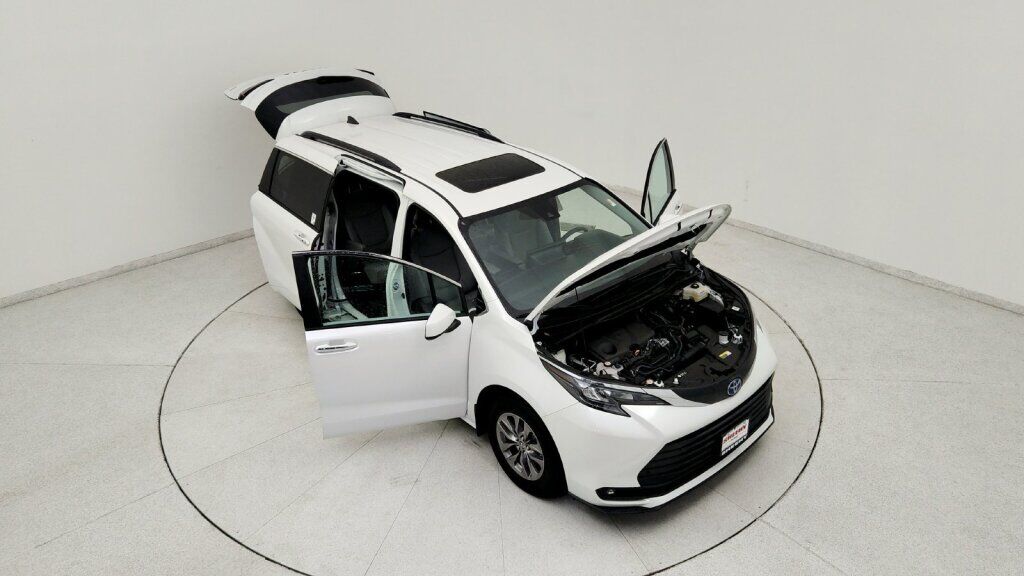 2025 Toyota Sienna XLE Laurel MD
