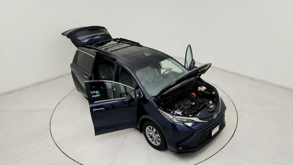 2025 Toyota Sienna XLE Laurel MD