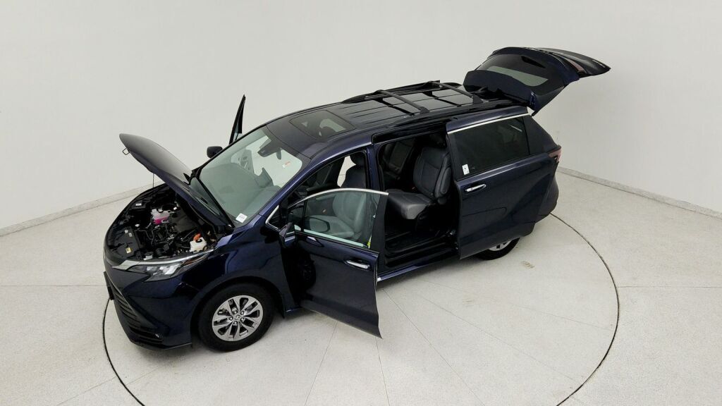 2025 Toyota Sienna XLE Laurel MD