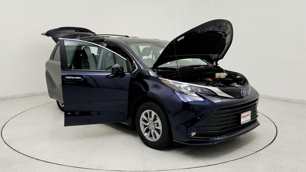 2025 Toyota Sienna XLE Laurel MD