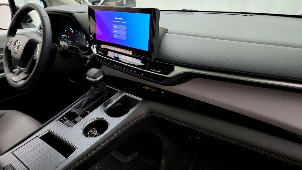 2025 Toyota Sienna XLE Laurel MD