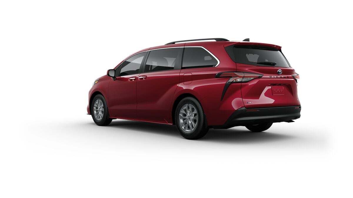 2025 Toyota Sienna XLE Fredericksburg VA