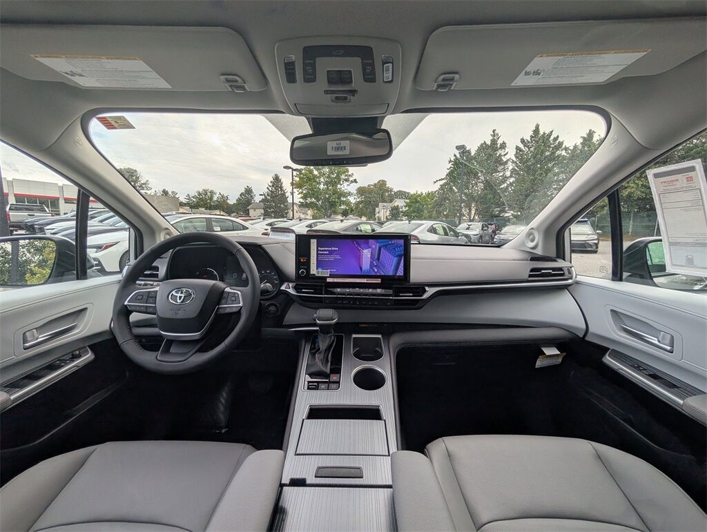 2025 Toyota Sienna XLE