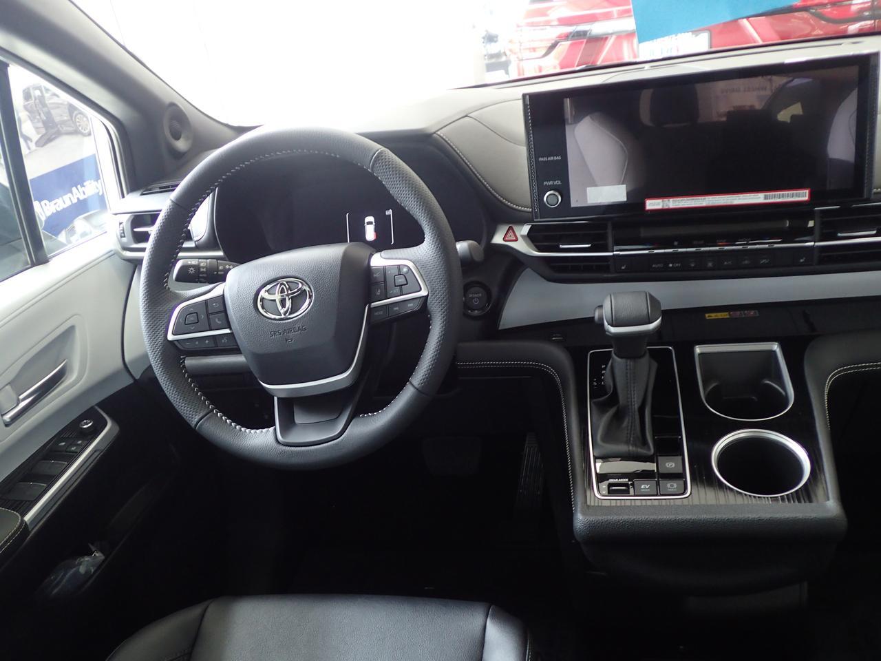2025 Toyota Sienna XSE+ Anaheim CA