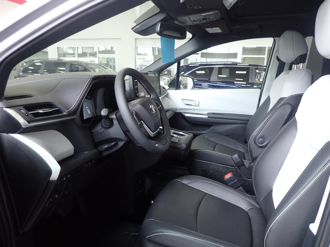 2025 Toyota Sienna XSE+ Anaheim CA