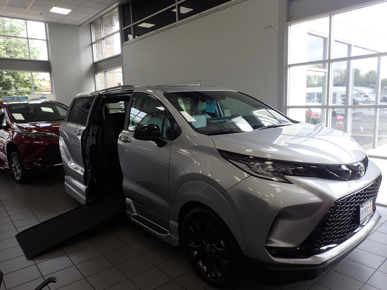2025 Toyota Sienna XSE+ Anaheim CA