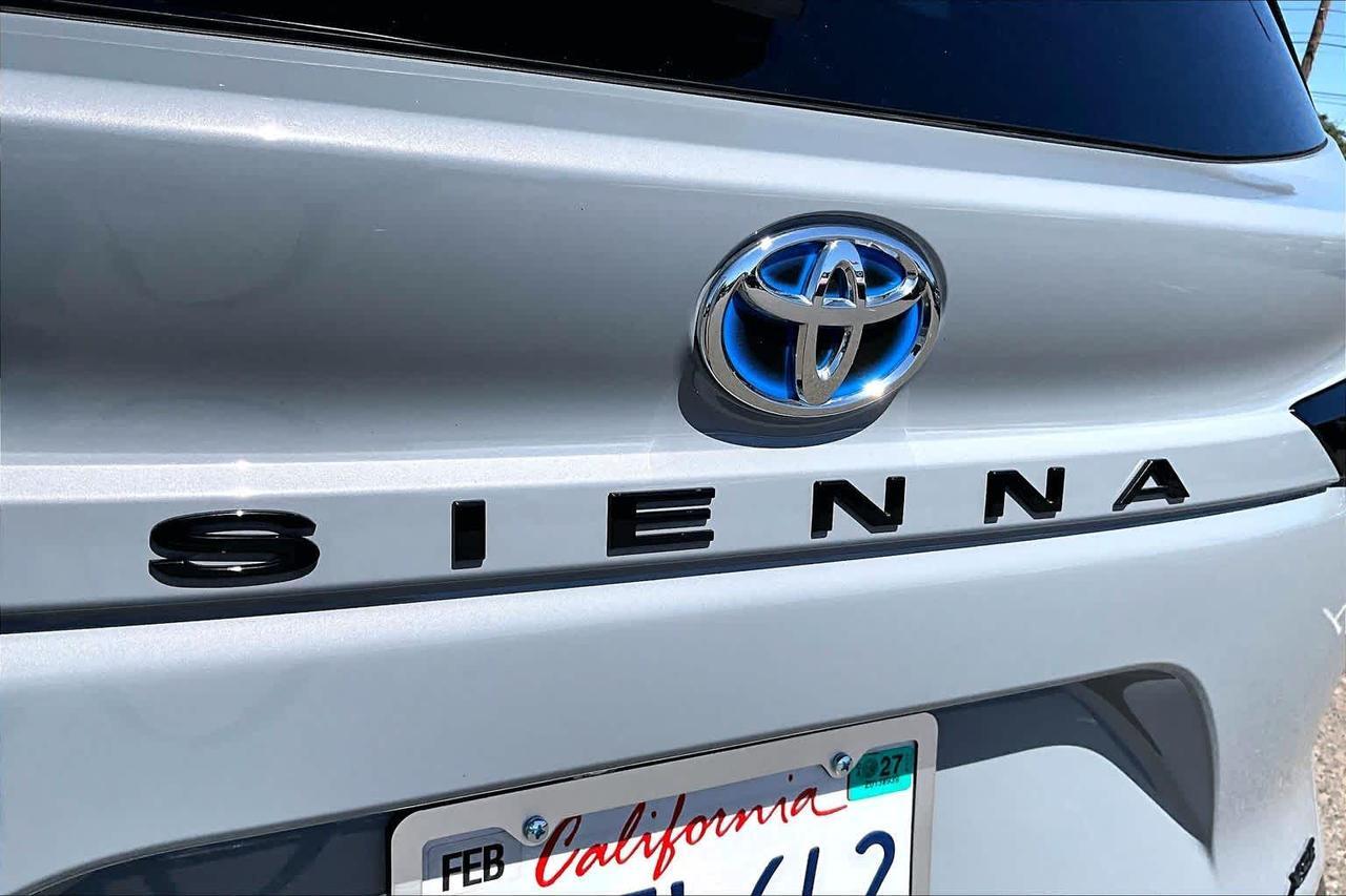 2025 Toyota Sienna XSE Folsom CA