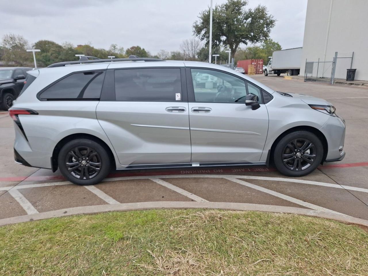 2025 Toyota Sienna XSE Hurst TX