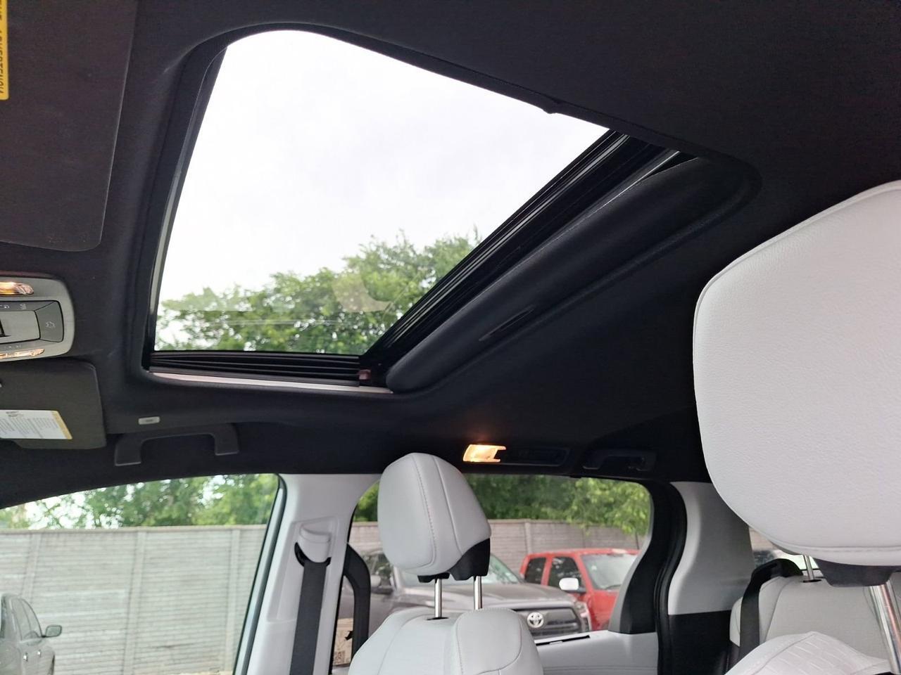2025 Toyota Sienna XSE Hurst TX