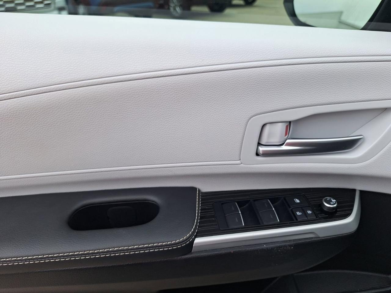 2025 Toyota Sienna XSE Hurst TX